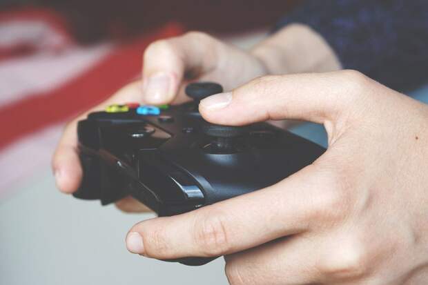 video-games-1557358_1920 alt