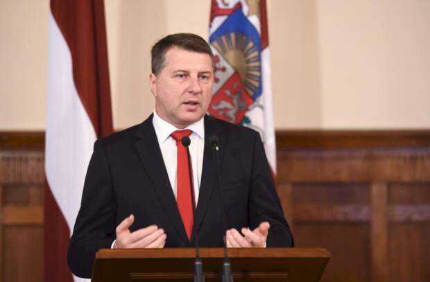 Латвийский бизнес на грани без РФ: фермеры жалуются на сильный спад на молочном рынке