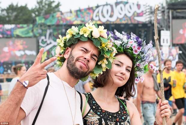 Самый "грязный" музыкальный фестиваль в Польше прошел в духе протеста правительству Фестиваль, весело, концерт, купание, музыка, отрыв, рок, фото