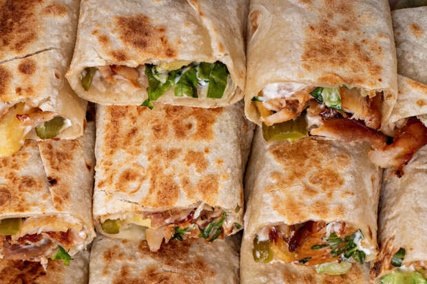 Более 80% женщин не видят смысла в разделении еды по гендерному признаку