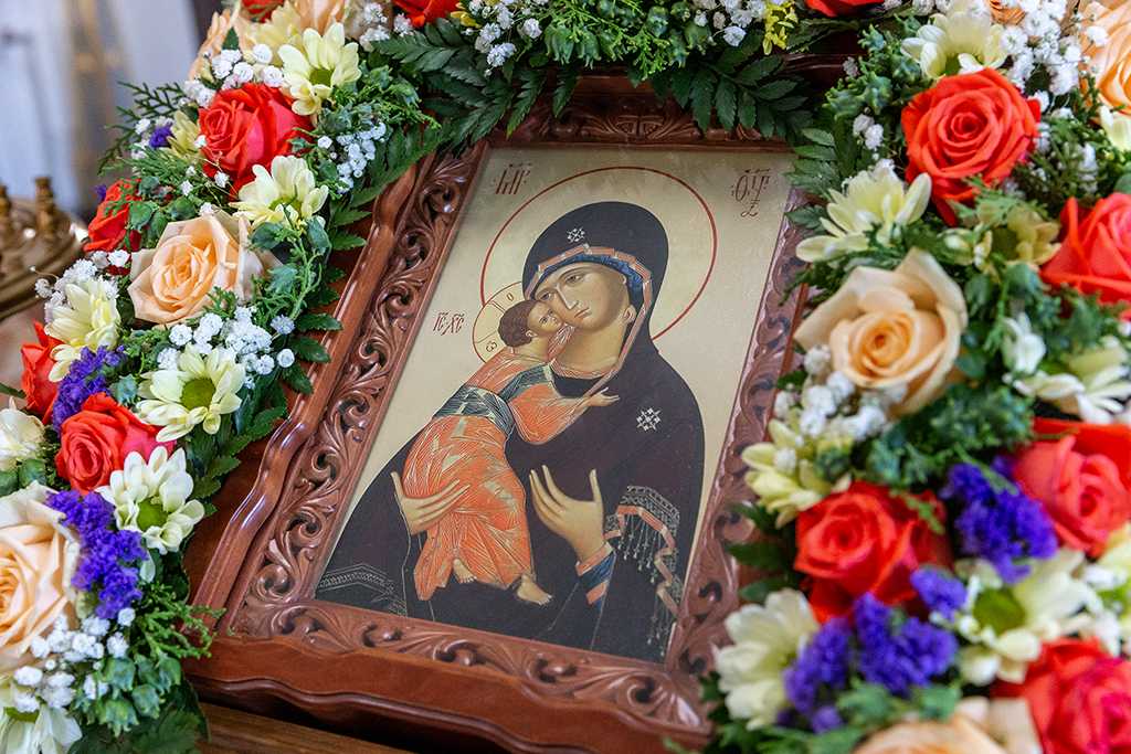 История праздника в честь Владимирской иконы Божией Матери, который отмечается в России 6 июля 2024 года