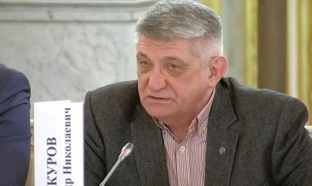 Сокуров посоветовал Путину думать