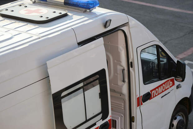 В Краснодаре ребенок госпитализирован после падения с крыши паркинга