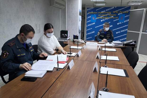 С руководителями добровольных пожарных провели рабочее совещание в окружном управлении МЧС С руководителями добровольных пожарных провели рабочее совещание в окружном управлении МЧС