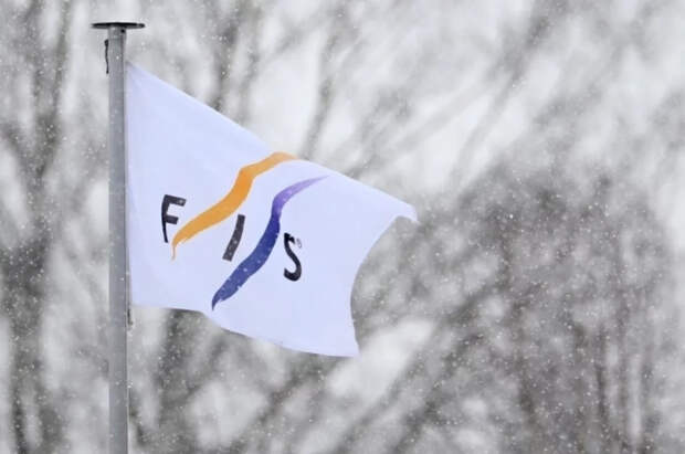FIS предоставила нейтральный статус еще пяти спортсменам РФ
