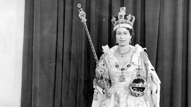 Британская королева Елизавета II отмечает 96-летие