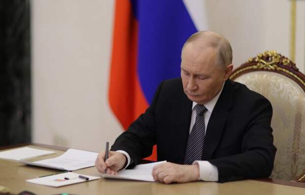 Путин утвердил закон об уголовной ответственности за отрицание геноцида советского народа