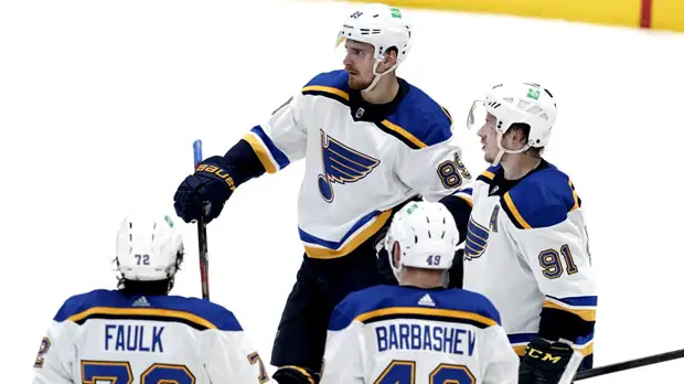 Ударный блюз: как Тарасенко, Бучневич и Барбашёв переписывают достижения российских троек в НХЛ