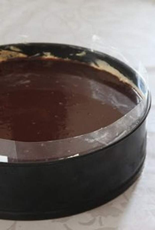 Торт с печеньем, шоколадом и сгущённым молоком без выпечки