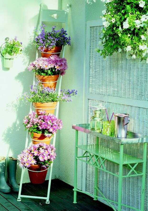 A great idea for the master en suite balcony...For a balcony or a small space!: 