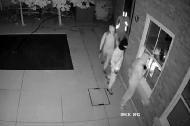 Футболист «Челси» показал видео ограбления его дома во время матча с «Зенитом»