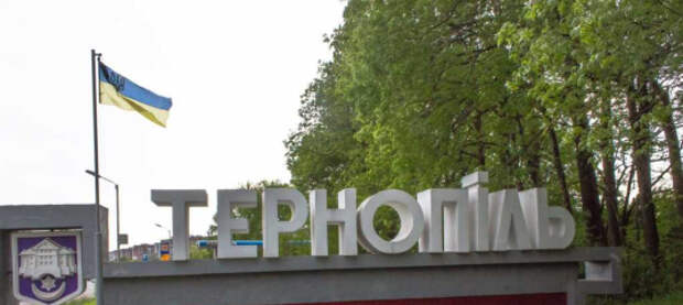 В Тернополе водитель сбил двух военных при проверке документов