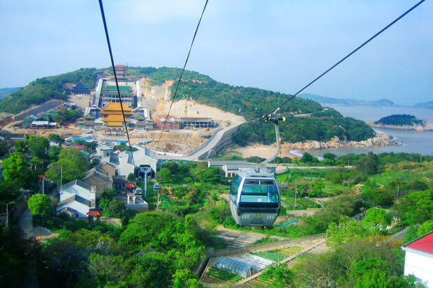 Гора Путо-Шань (Mount Putuo) в Китае