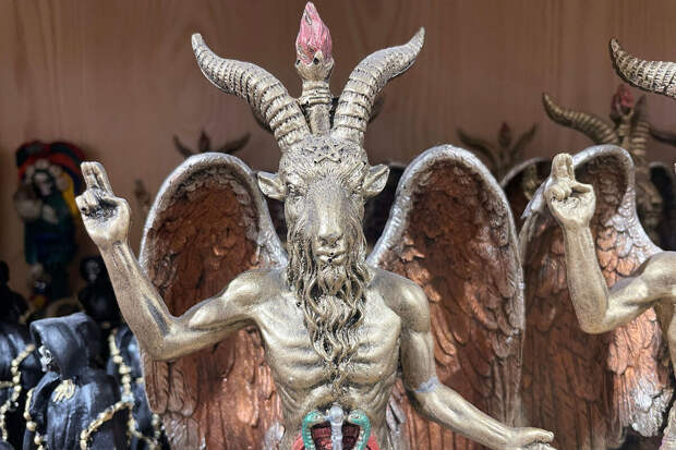 Россиян предупредили о наказании за публикацию числа 666 в соцсетях и на теле