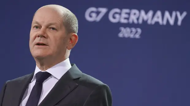 Канцлер Германии Шольц прибыл в Киев