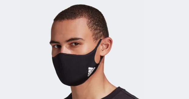 У Adidas появились защитные маски из переработанного материала