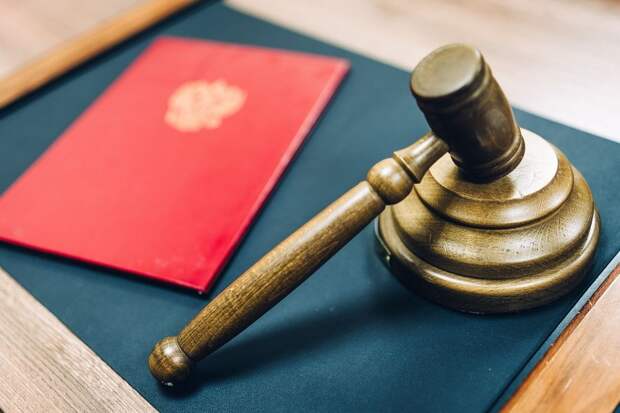 За липовые справки экс-работников онкоцентра в Челябинске отправили в колонию