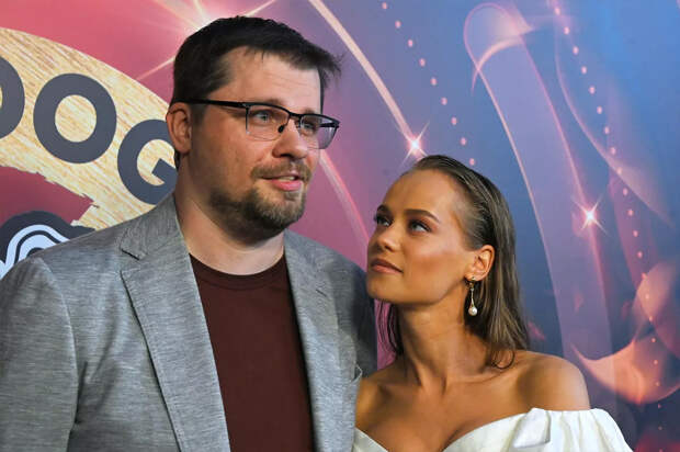 Жена Харламова взбесилась из-за слитой в СМИ новости о беременности