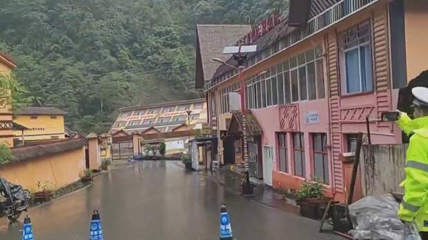 Фундамент дома поплыл в размоченном грунте
