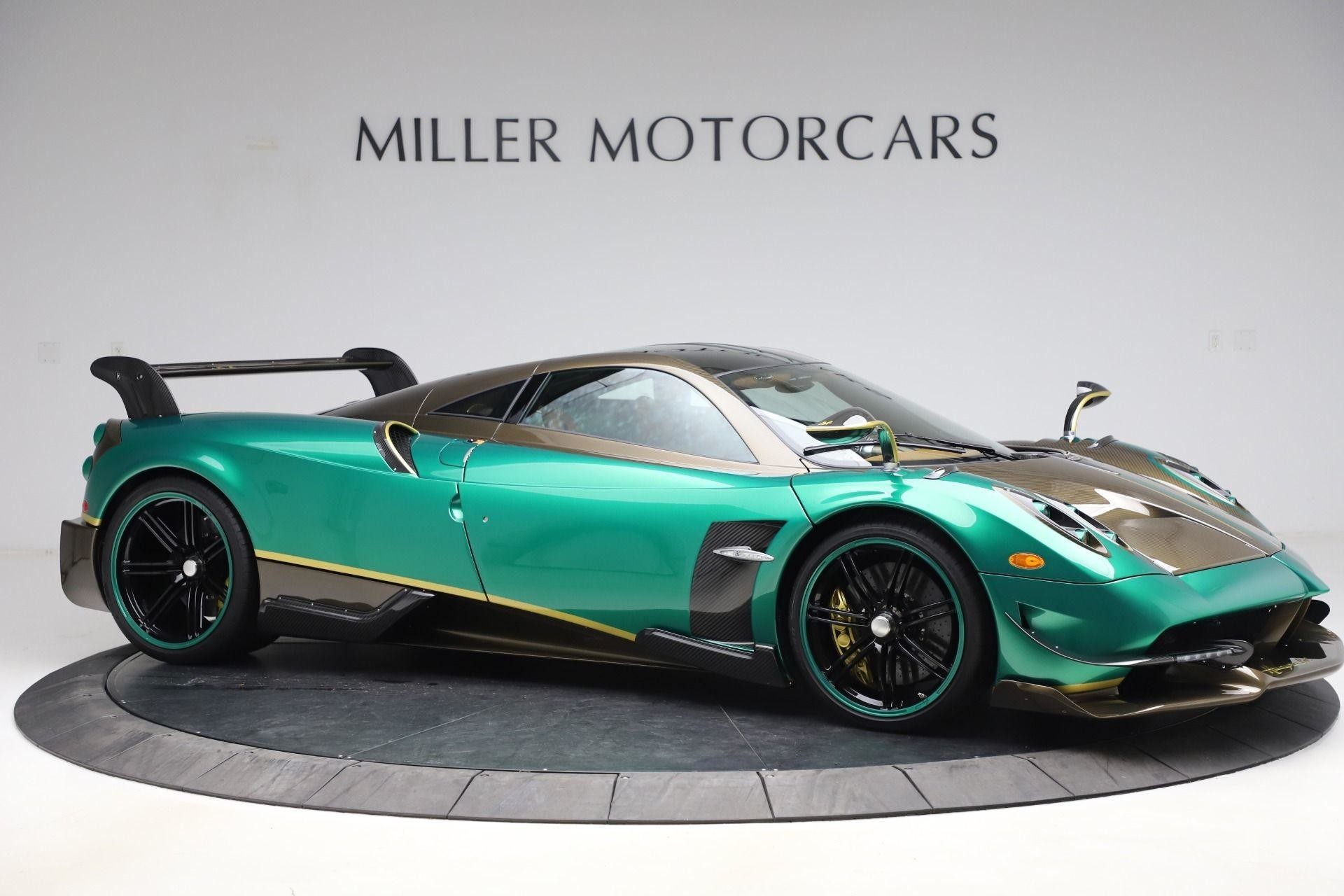 Гиперкар Pagani Huayra BC в необычном цвете