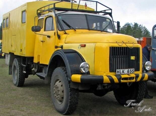 4854 (Lastterrangbil 939)