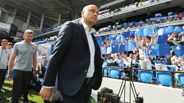 Тренер Хохлов продлил контракт с «Динамо»