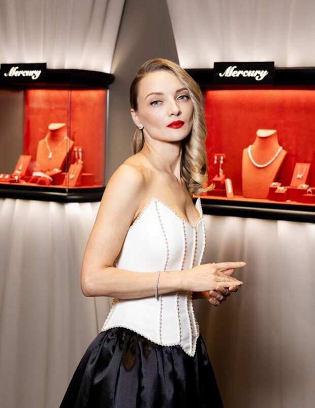 Ксения Собчак и Константин Богомолов, Сергей Безруков, Натали Андрес и другие звёзды стали гостями на премии журнала ОК! “Больше чем звёзды”