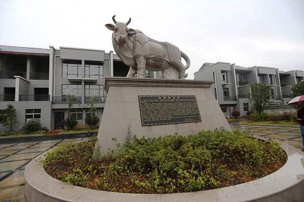 Village Rebuilt To Give Mansions To Residents By Millionaire