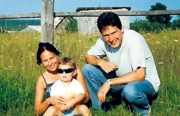 Марина Хлебникова и Михаил Майданич с дочерью | Фото: 24smi.org Марина Хлебникова и Михаил Майданич с дочерью | Фото: 24smi.org