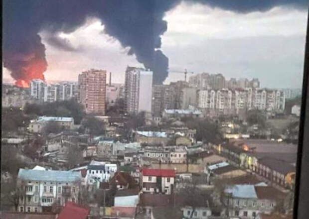 Киевская власть пополняет обменный список блогерами, которые сливают в соцсети результаты обстрелов Киевская власть пополняет обменный список блогерами, которые сливают в соцсети результаты обстрелов