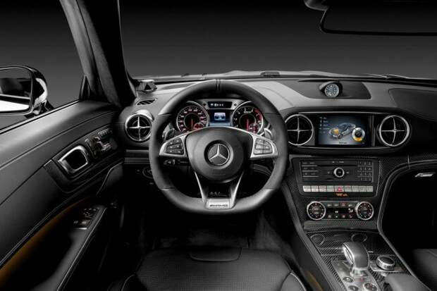 Новый Mercedes-AMG SL станет полноприводным