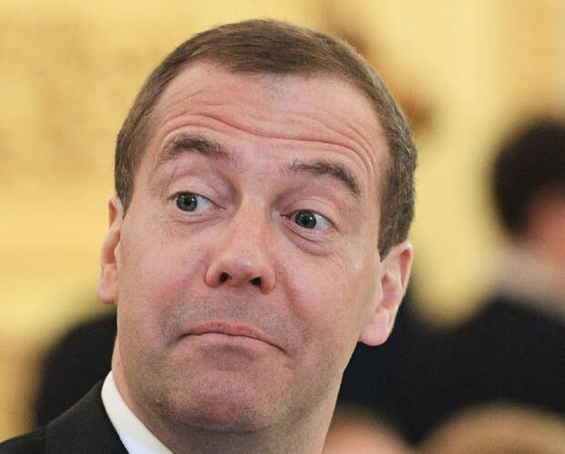 Медведев велел Украине смириться с российским Крымом