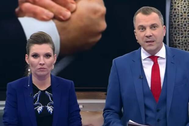 На ком был женат Евгений Попов до Ольги Скабеевой?