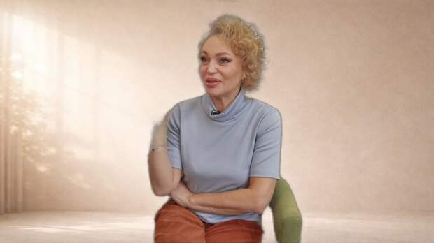 «Этот дом меня лечит»: Как Алла Довлатова, мать четверых, превратила старинный особняк 1956 года в семейное гнездо и почему не променяет его ни на что