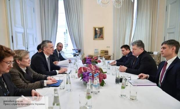 Евроатлантическая утопия Порошенко, или Участие в саммите - потолок для Украины: названы причины отказа взять страну в НАТО