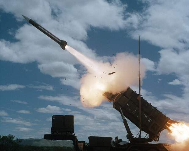 Секрет гиперзвукового превосходства России над США объяснил военный эксперт