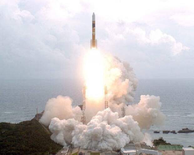 Баллистическая ракета, выпущенная КНДР, упала возле территории РФ