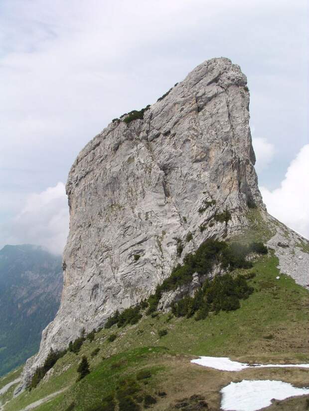 Одинокая вершина Mont Aiguille горы, франция, природа,