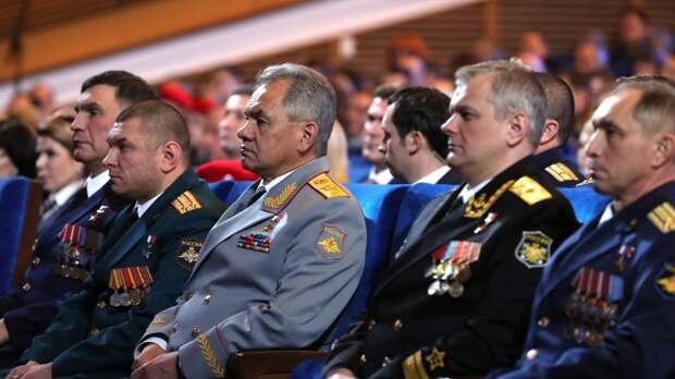 Шойгу объяснил, почему вырос престиж контрактной службы
