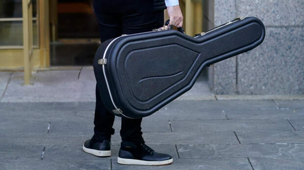 Ученик пронес ружье в чехле от гитары и открыл стрельбу в школе в Аргентине