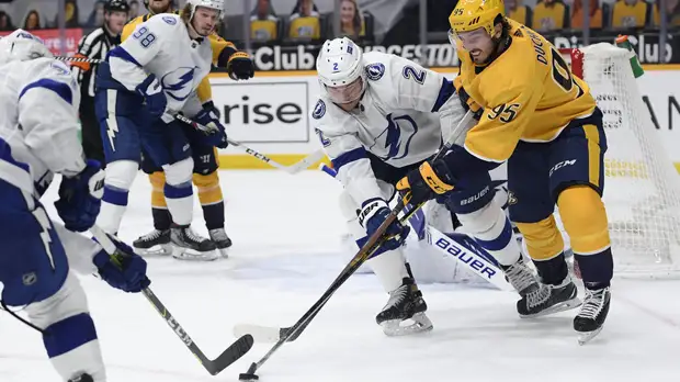 Три передачи Сергачёва помогли «Тампе» разгромить «Нэшвилл» в НХЛ