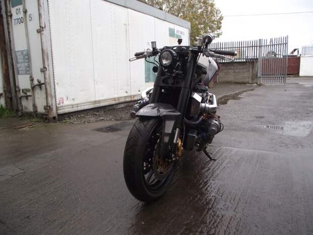 Стритфайтер Suzuki GSX-R750/Bandit