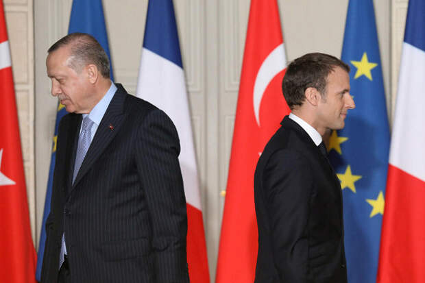 Макрон считает, что Эрдоган дестабилизирует Европу