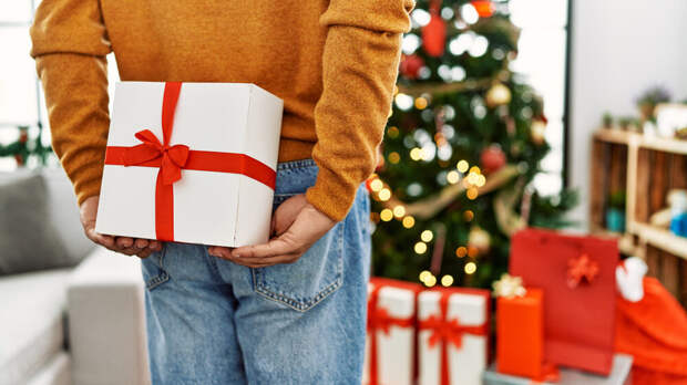 Традиция дарить подарки: откуда она взялась