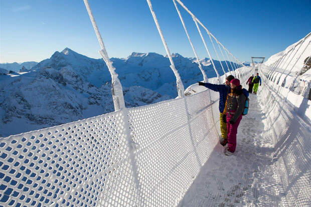 Мост в Энгельберге (Titlis Cliff Walk)