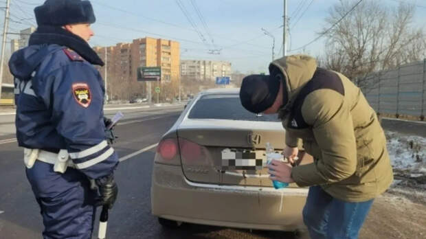 Как хитрые водители стали делать свои автомобили невидимыми для камер на дороге