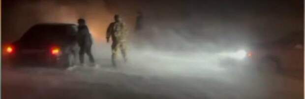 17 человек эвакуировали из снежных заносов в области Жетысу