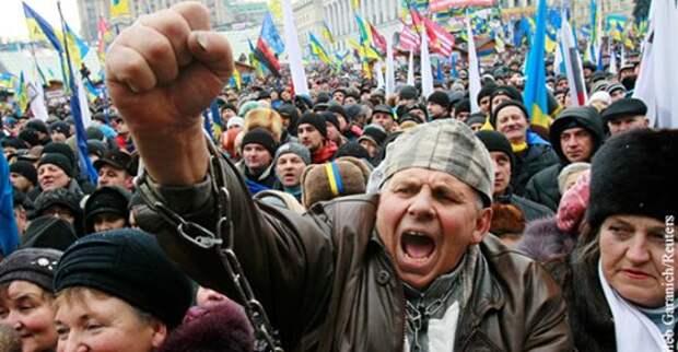 Россию и СССР обвинили в «оглуплении» украинцев