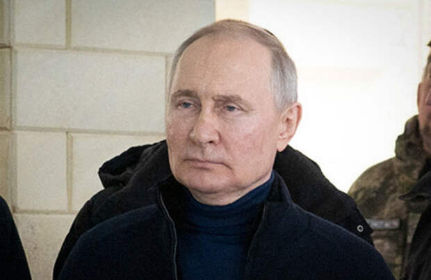 Появилось видео поездки Владимира Путина по Мариуполю