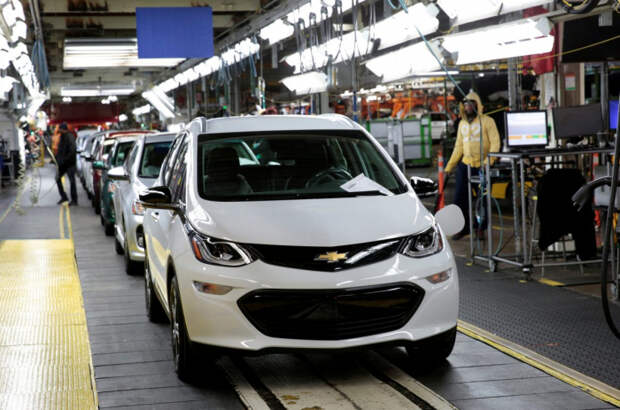 GM отзывает почти 69000 электромобилей Bolt из-за риска возгорания